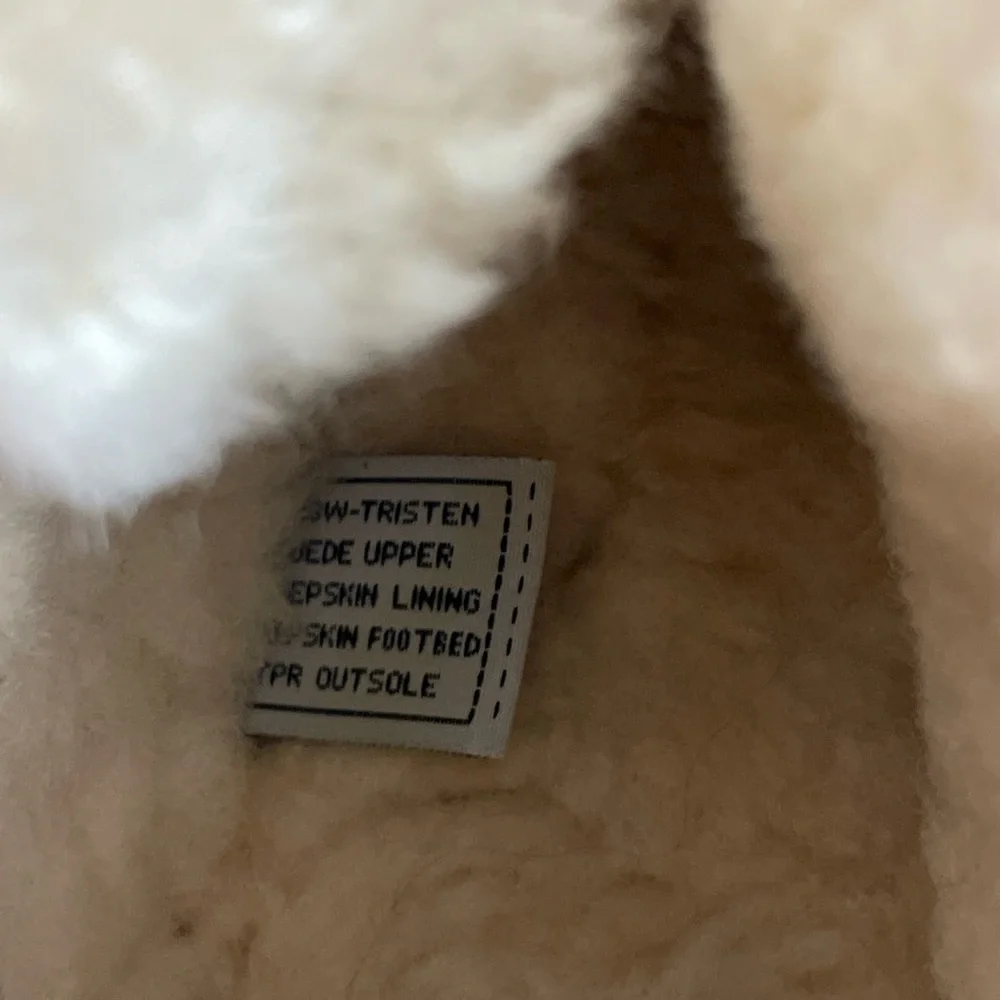 Bearpaw Tristen Chestnut Suede Shearling Boots – women’s Size 7 – (B22)✨